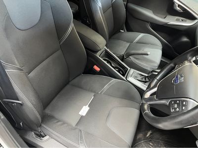 2016 Volvo V40