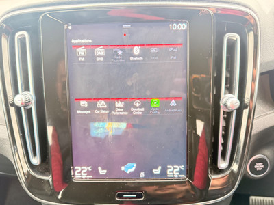 2023 Volvo XC40