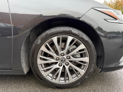 2021 Lexus ES 300h