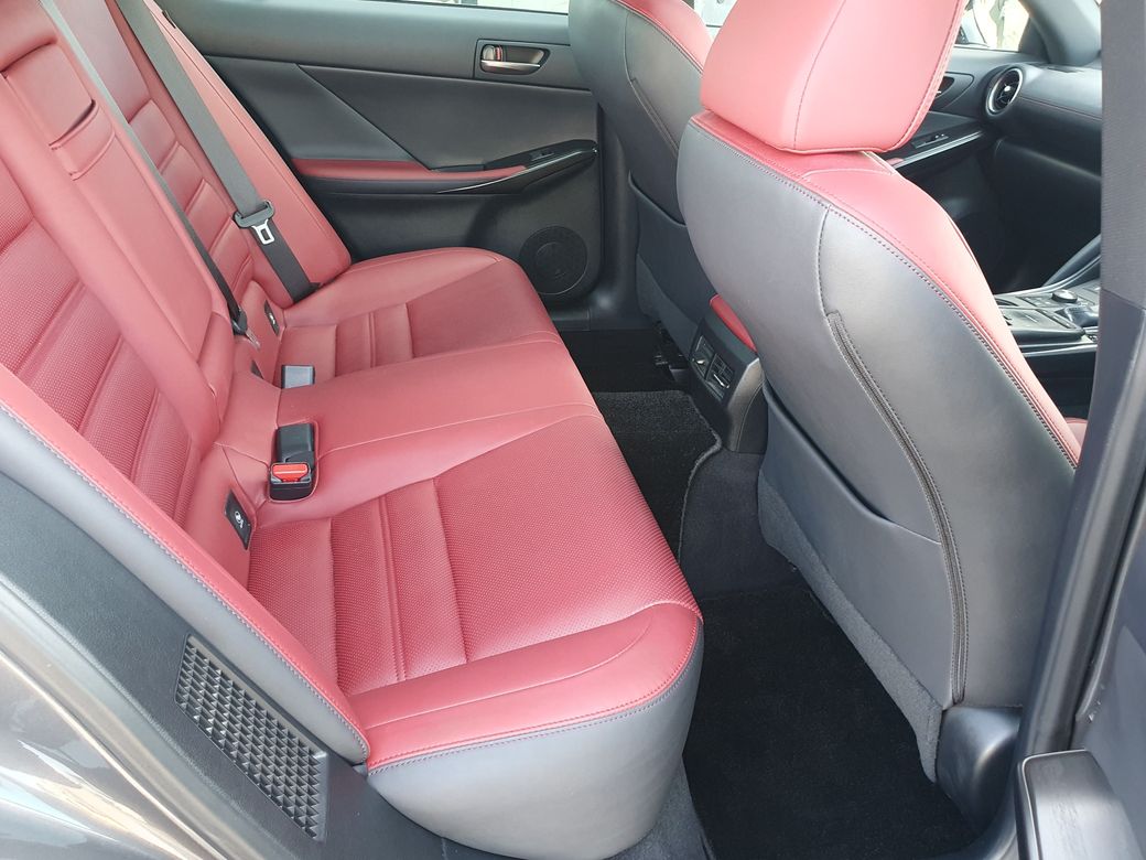 2021 Lexus IS 300h