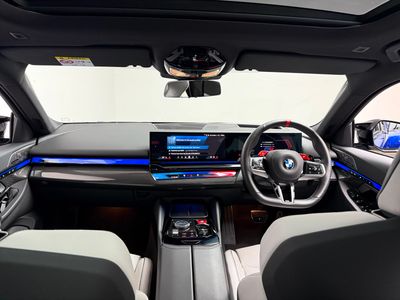 2025 BMW M5