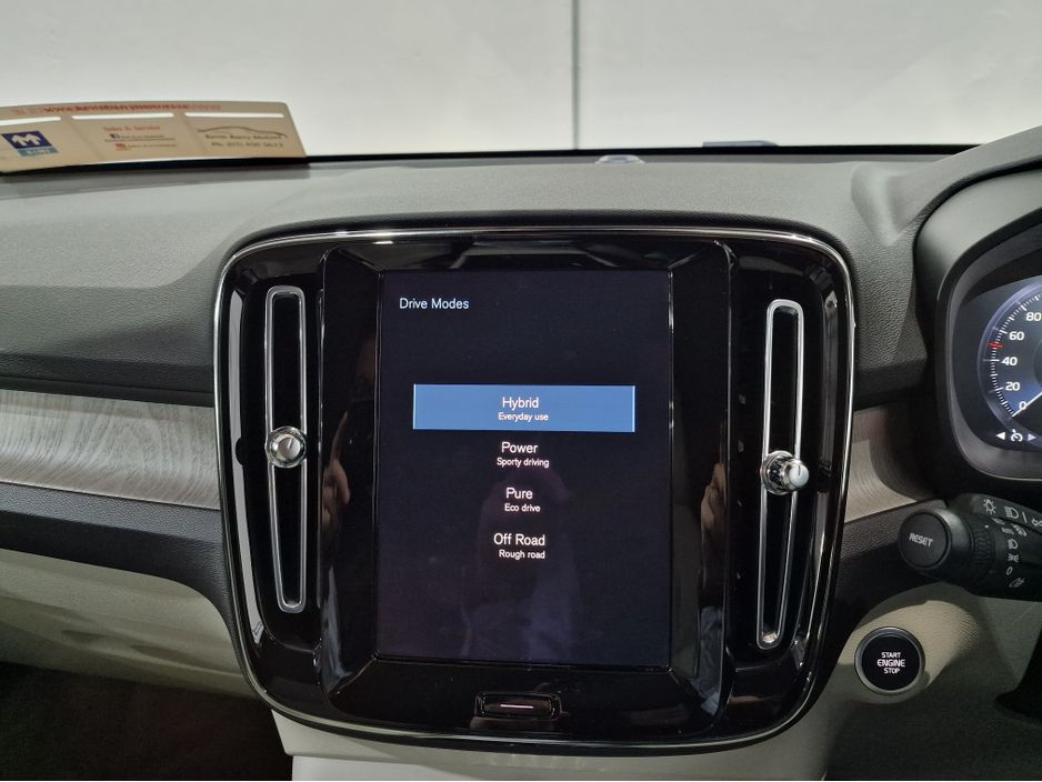 2022 Volvo XC40
