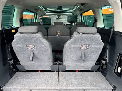 2013 Peugeot 5008
