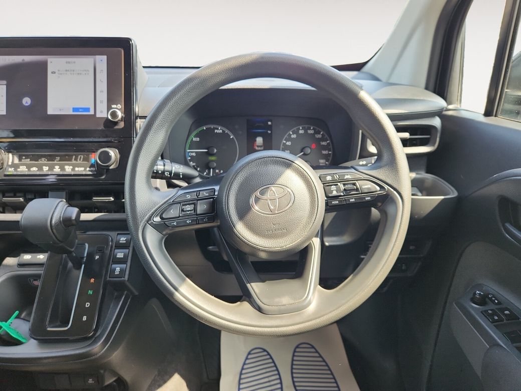 2023 Toyota Sienta