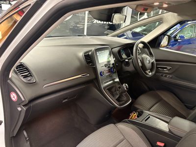 2021 Renault Grand Scenic