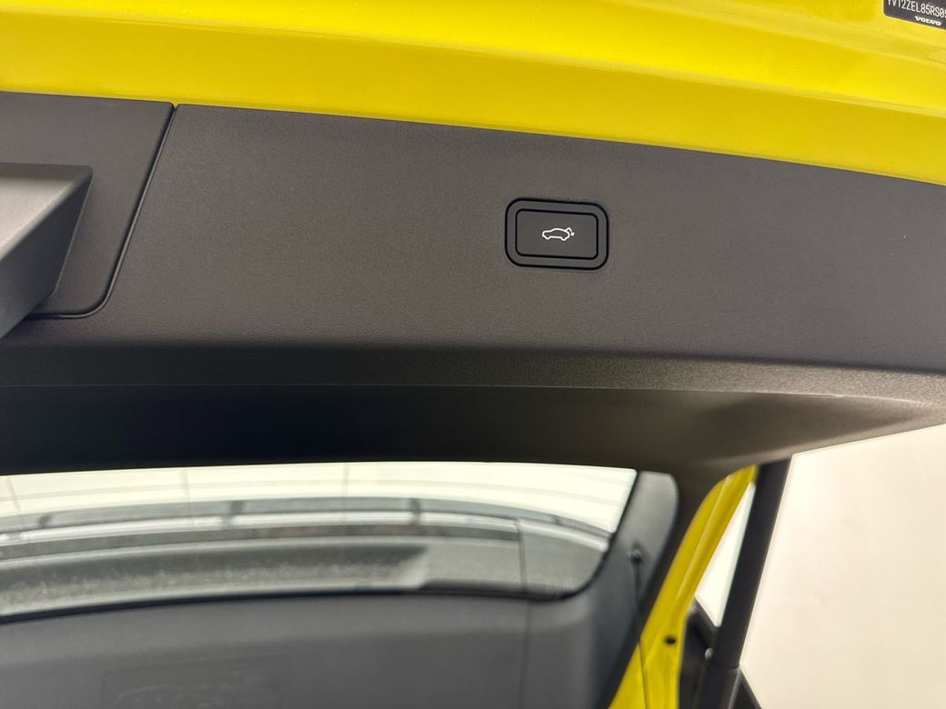 2025 Volvo EX30
