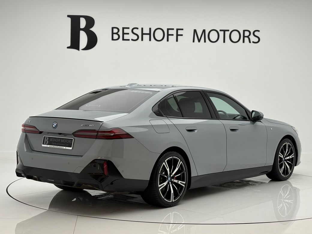 2024 BMW i5