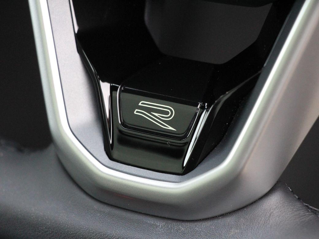 2025 Volkswagen Touareg