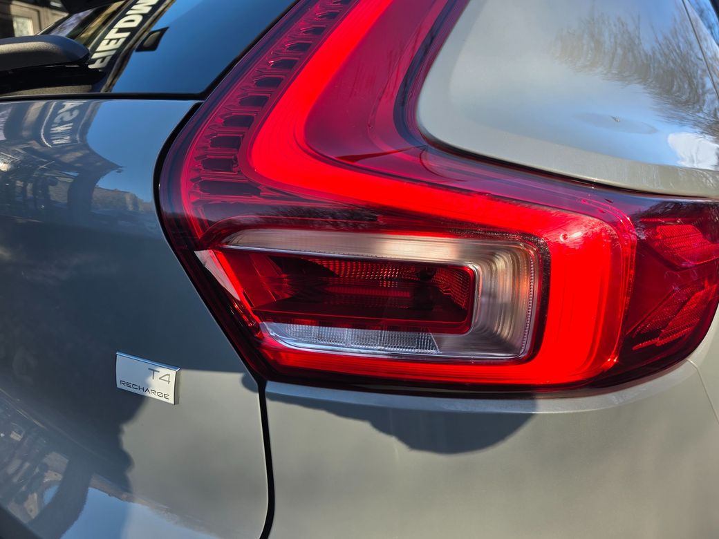2023 Volvo XC40