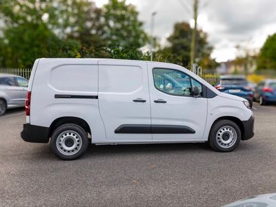 2025 Peugeot Partner