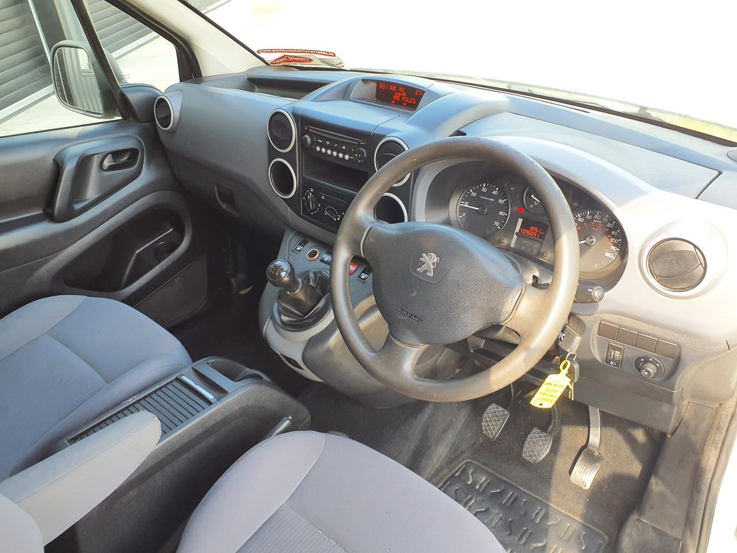 2013 Peugeot Partner