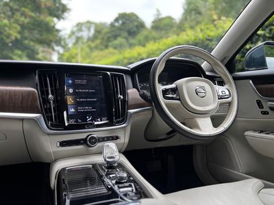 2021 Volvo S90