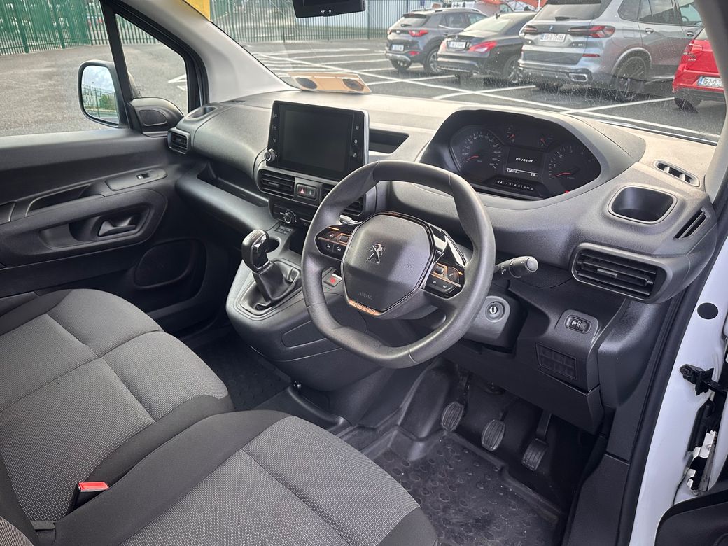 2021 Peugeot Partner