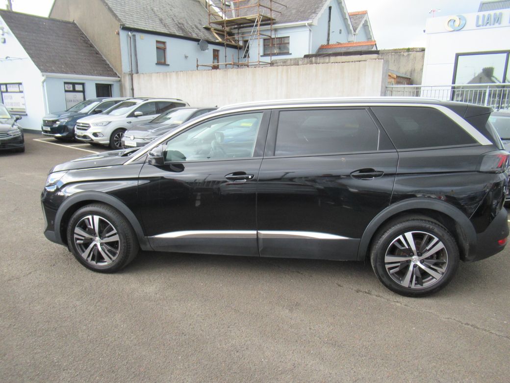 2022 Peugeot 5008