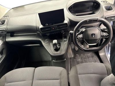 2025 Peugeot Partner