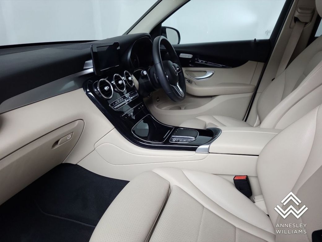 2022 Mercedes-Benz GLC Class