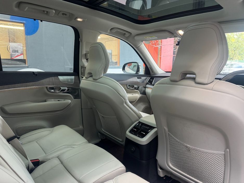 2023 Volvo XC90