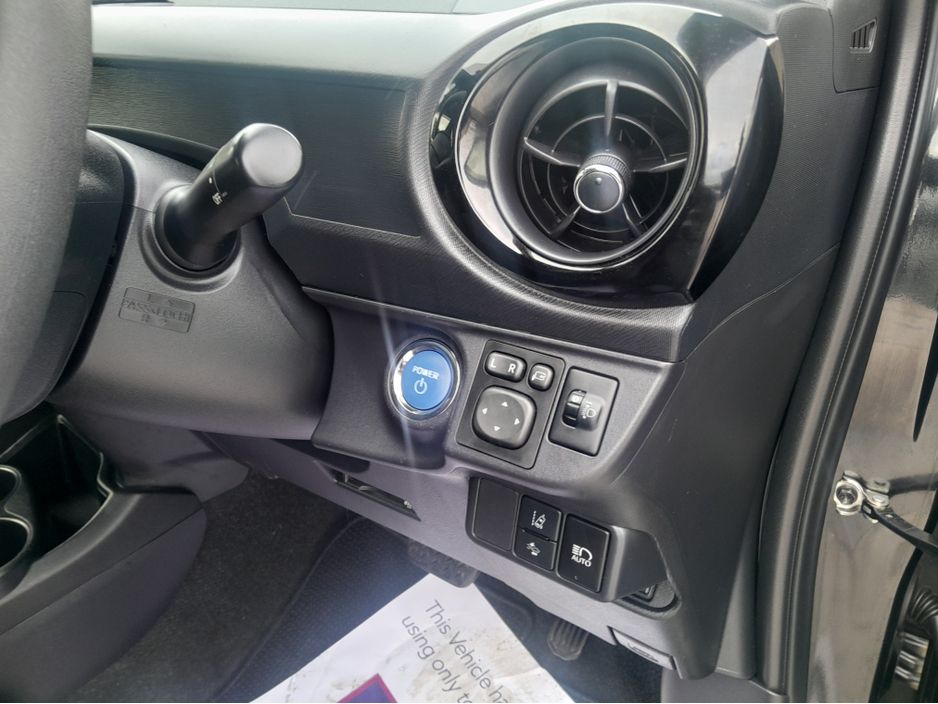 2017 Toyota Aqua