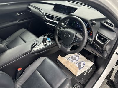 2021 Lexus UX 250H