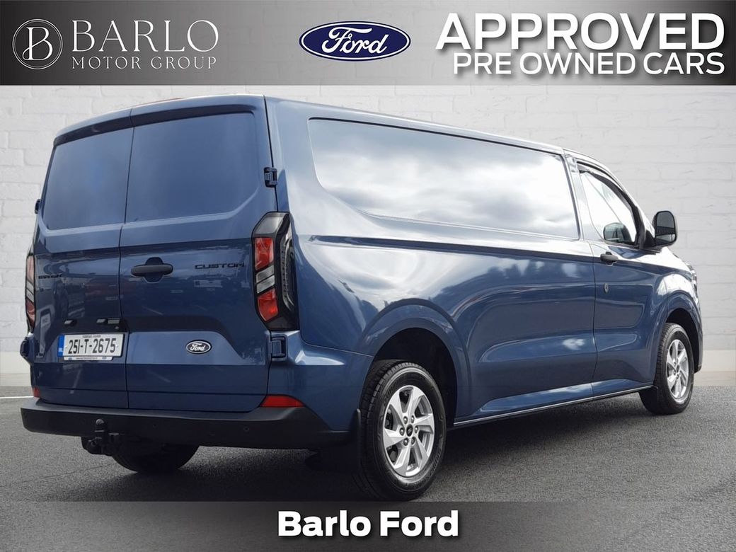 2025 Ford Transit Custom
