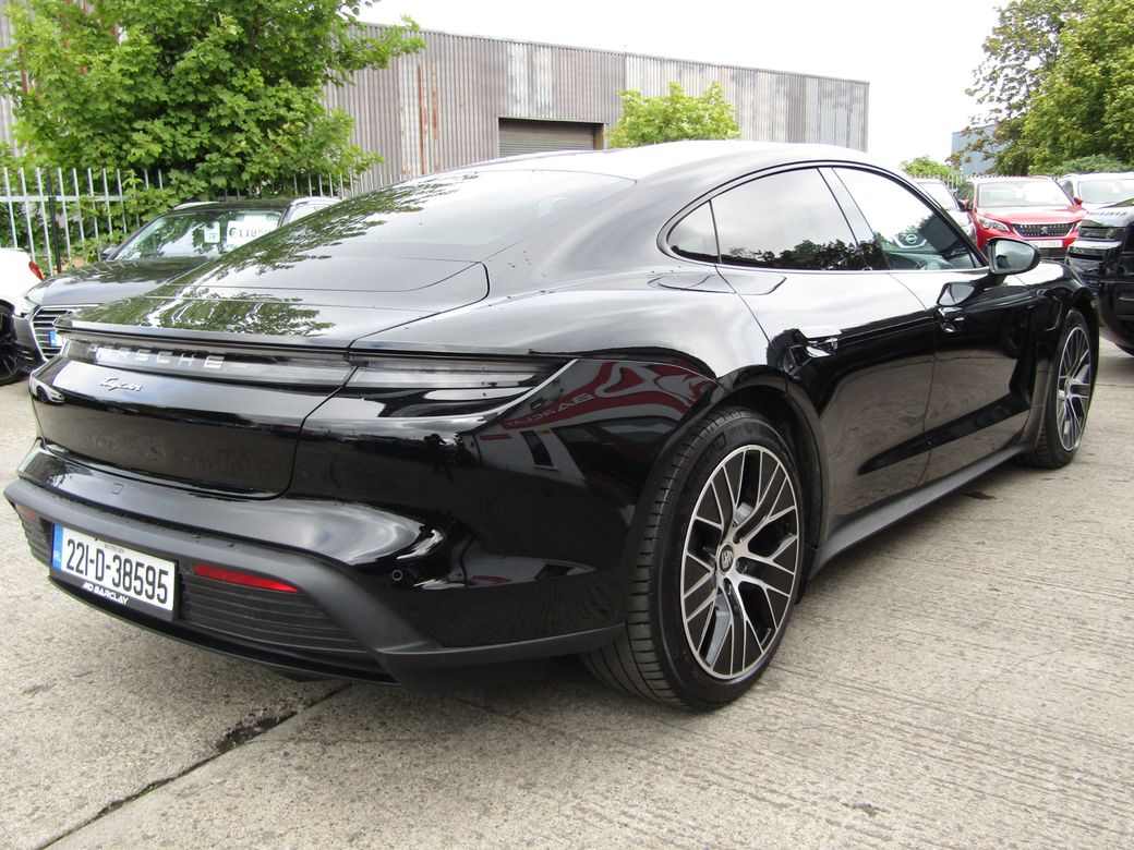 2022 Porsche Taycan