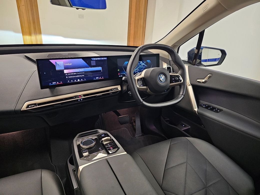 2024 BMW iX
