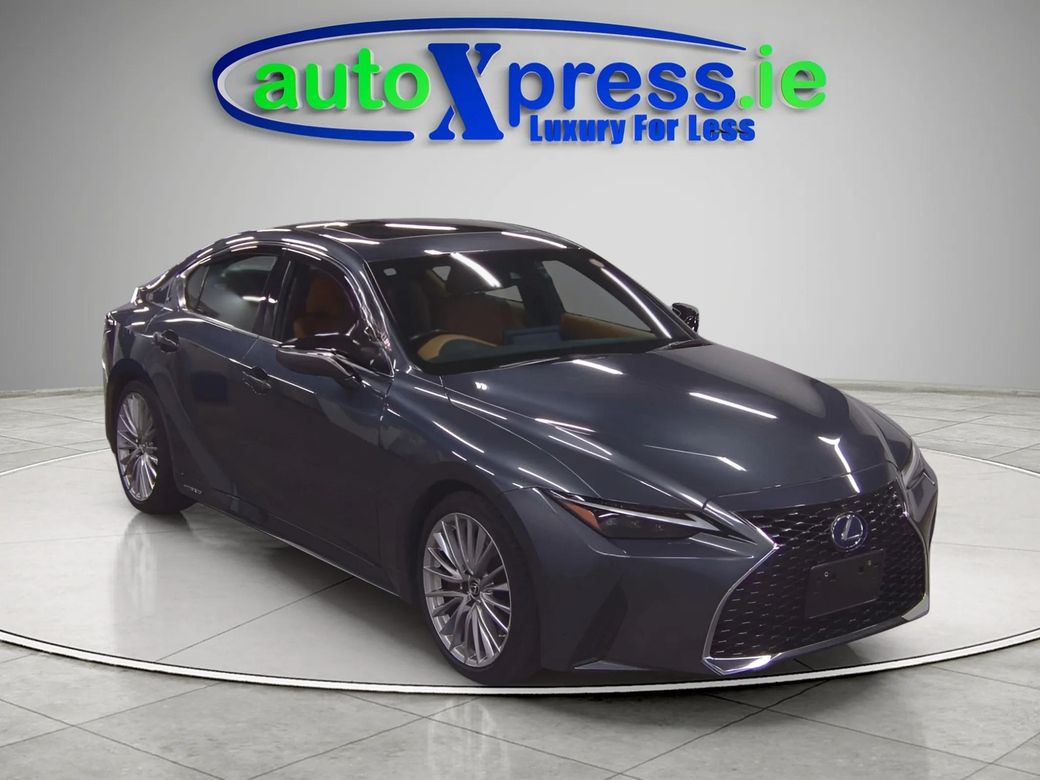2021 Lexus IS 300h