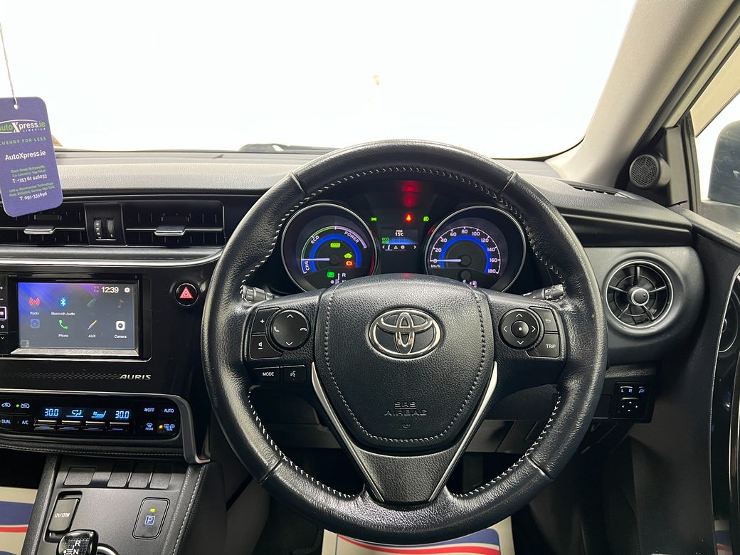 2016 Toyota Auris