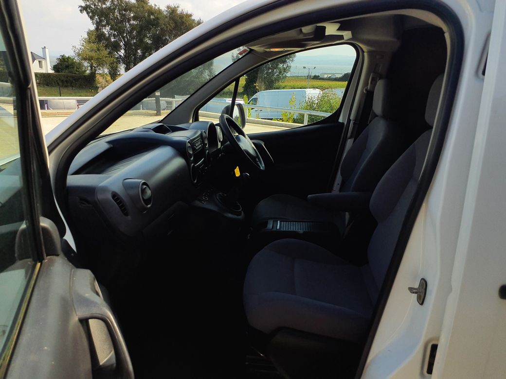 2013 Peugeot Partner