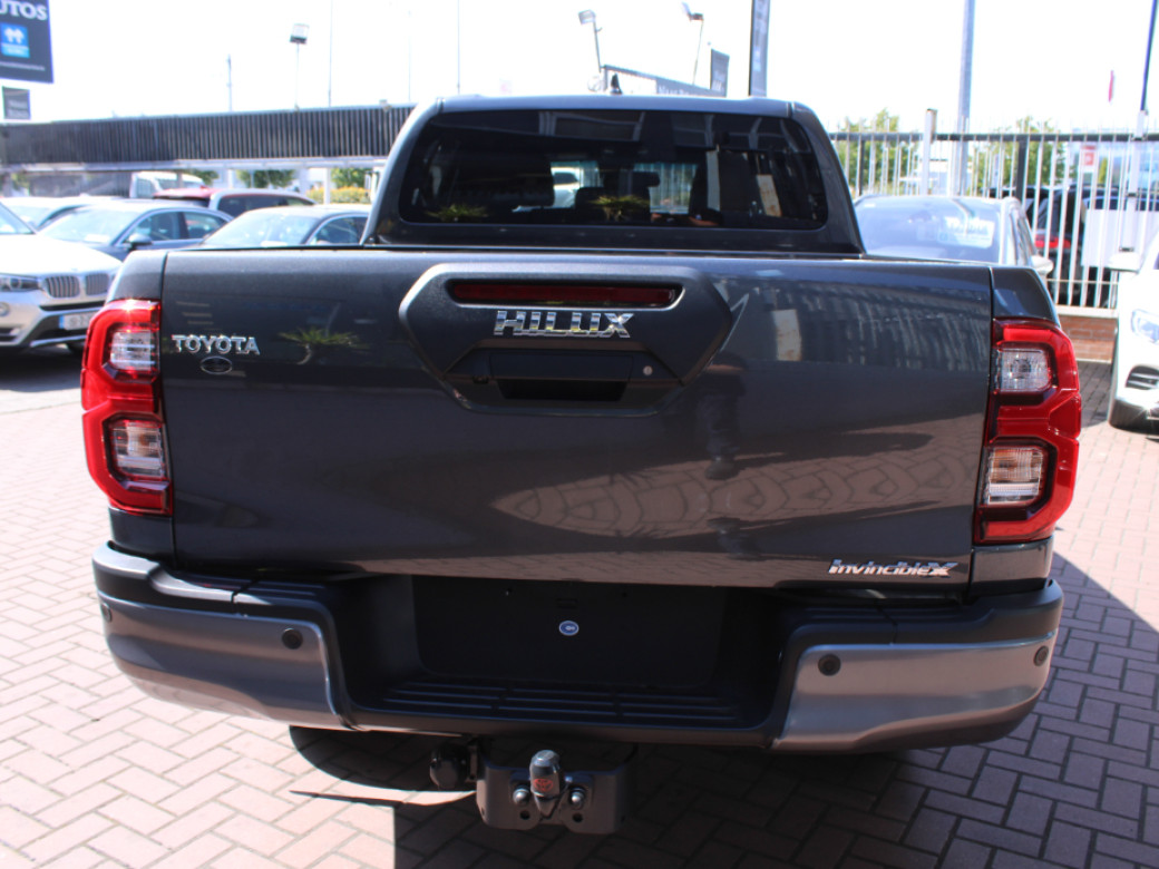 2025 Toyota Hilux