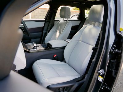 2025 Land Rover Range Rover Velar