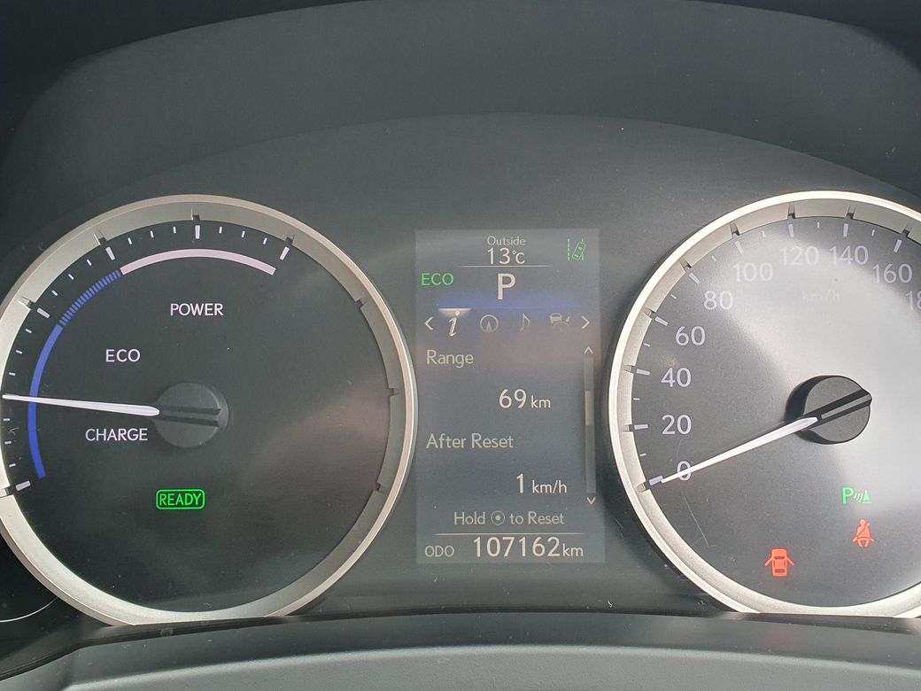 2014 Lexus IS 300h