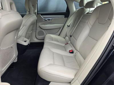 2017 Volvo S90