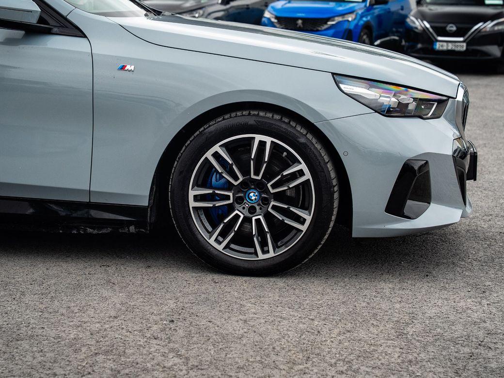 2024 BMW i5