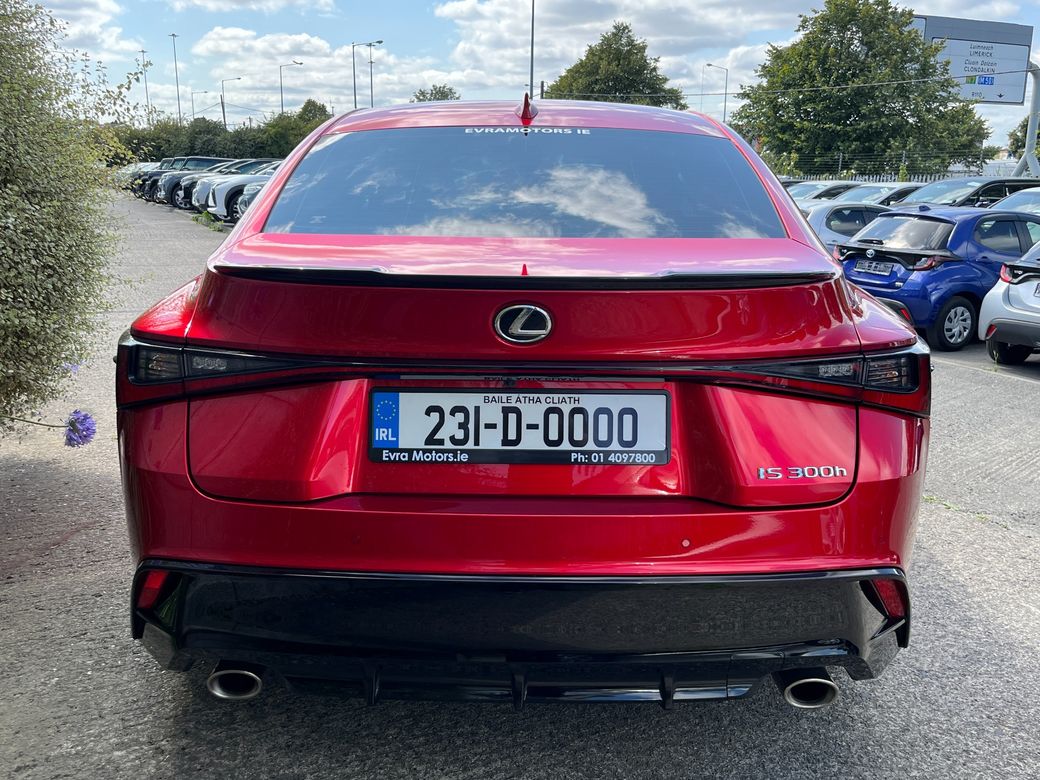 2023 Lexus IS 300h