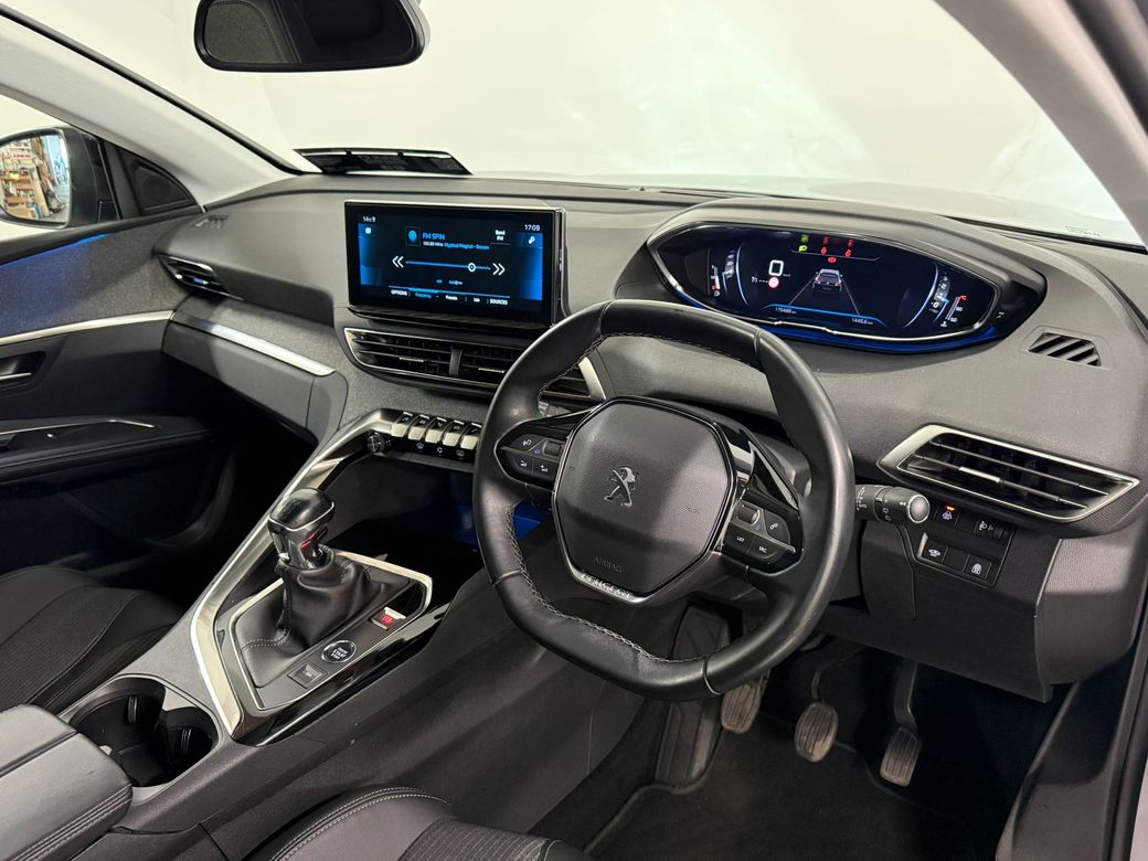 2022 Peugeot 5008