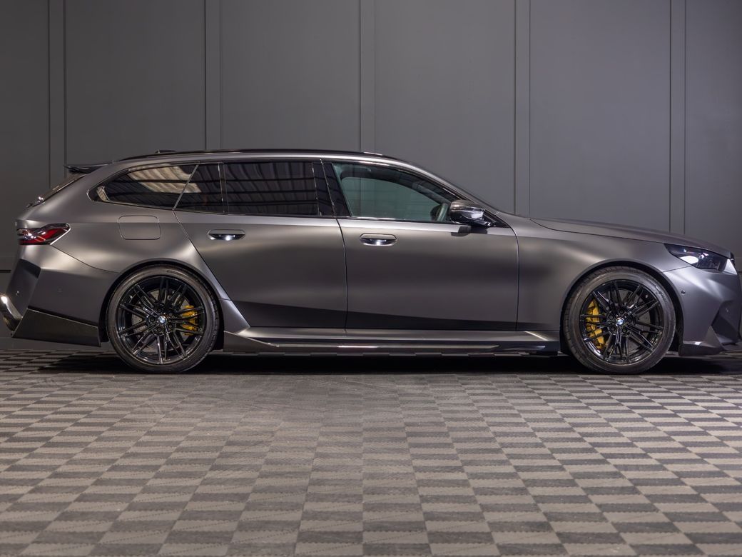 2025 BMW M5