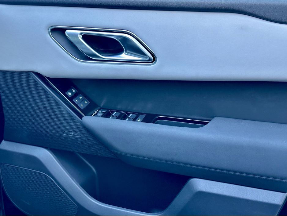 2025 Land Rover Range Rover Velar