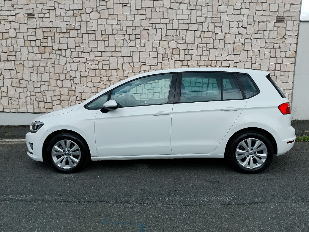 2016 Volkswagen Golf SV