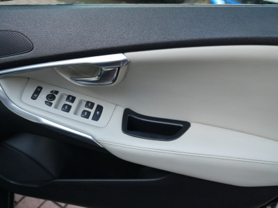 2018 Volvo V40 Cross Country