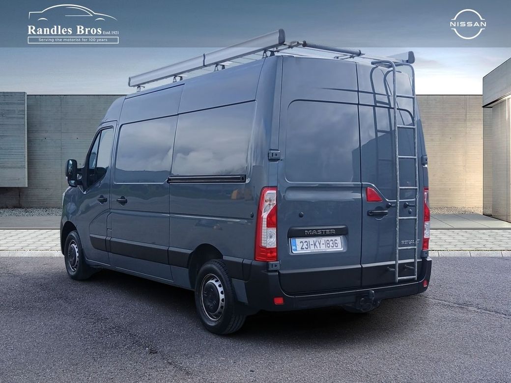 2023 Renault Master