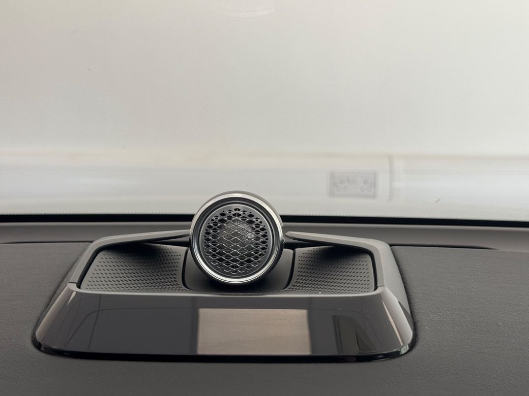 2025 Volvo EX90