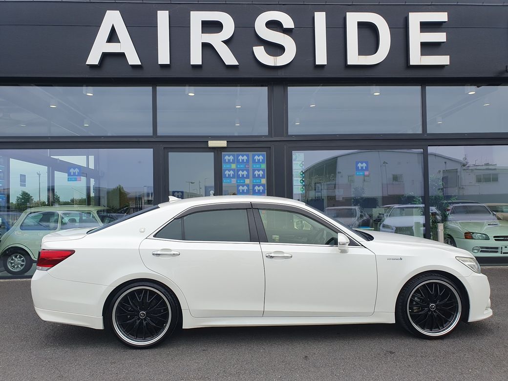 2013 Toyota Crown