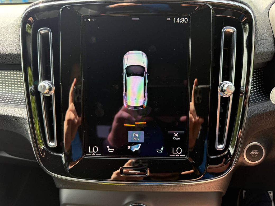 2022 Volvo XC40