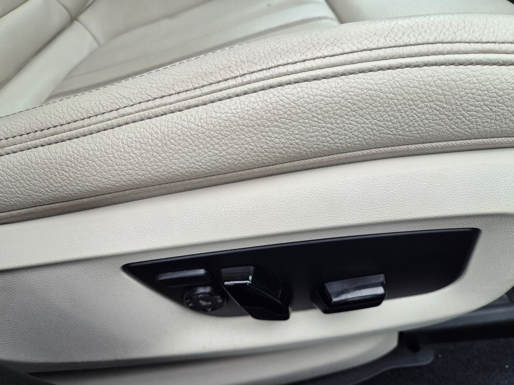 2022 BMW 520