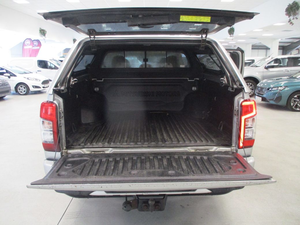 2020 Mitsubishi L200