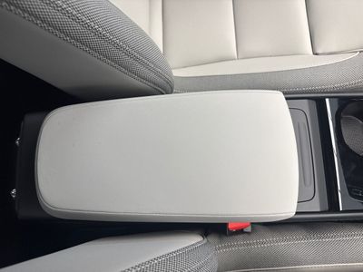 2026 Volvo EX40