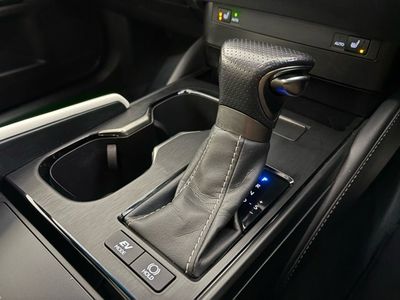 2023 Lexus ES 300h