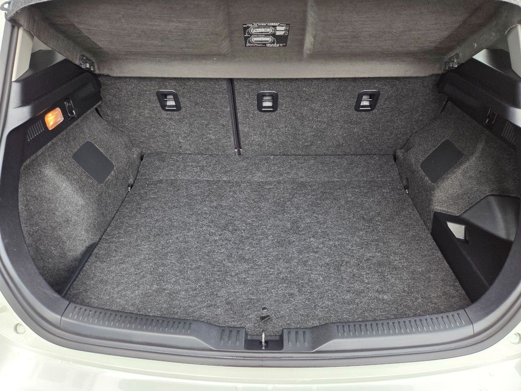 2016 Toyota Auris