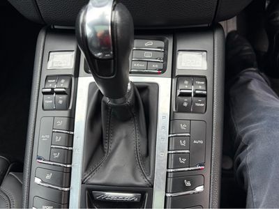 2015 Porsche Macan